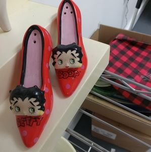 Betty boop salt and pepper